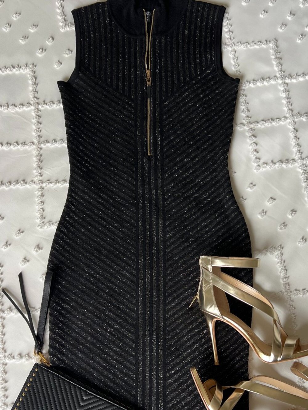 XOXO Black/Gold Sleeveless Mock Neck Bodycon Midi Dress Zipper Front Stretch MED